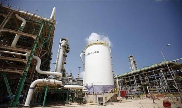 إنشاء مصفاة للنفط في طبرق
