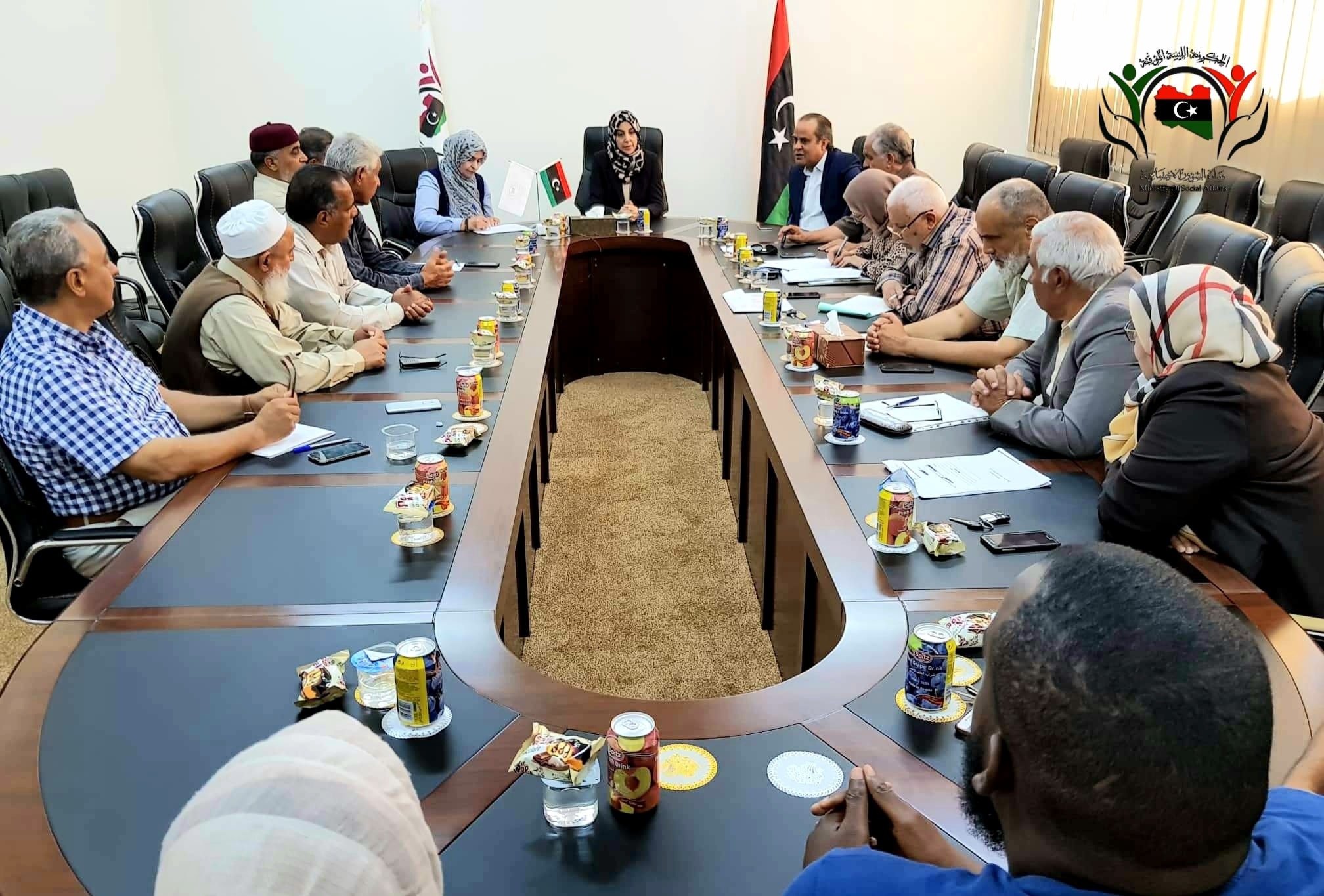 اجتماع يبحث إمكانية منح السند الإجتماعي لمجهولي النسب