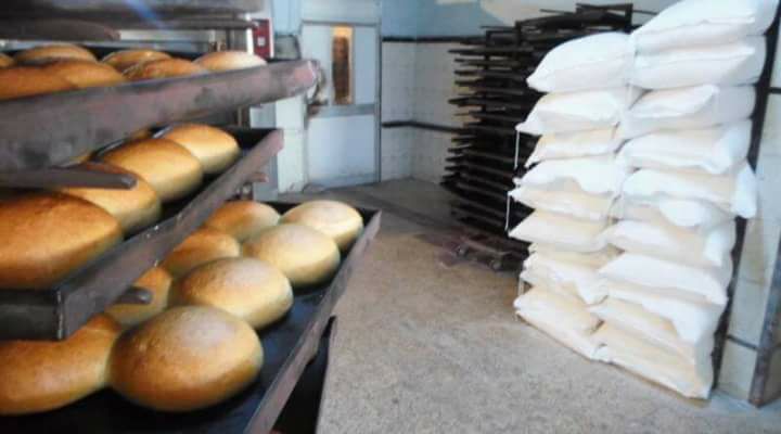 استمرار توزيع الدقيق على المخابز في البريقة