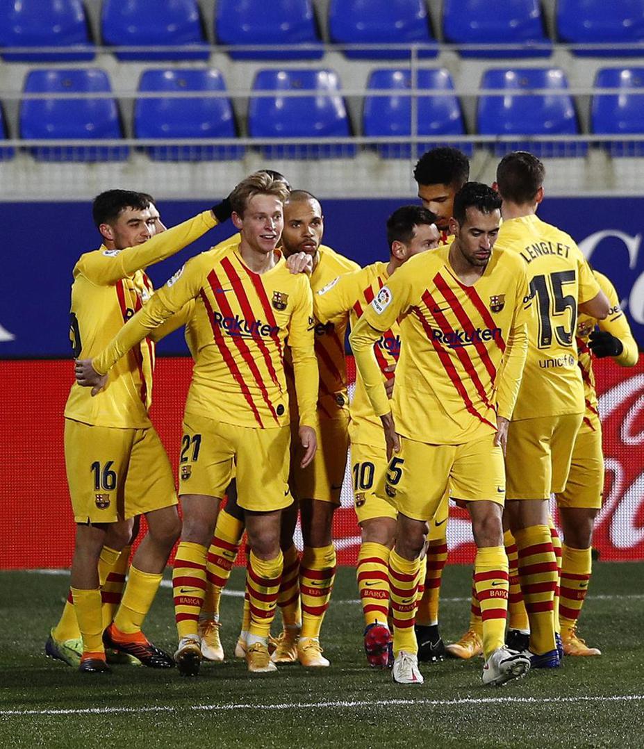 برشلونة يتخطى هويسكا بصعوبة