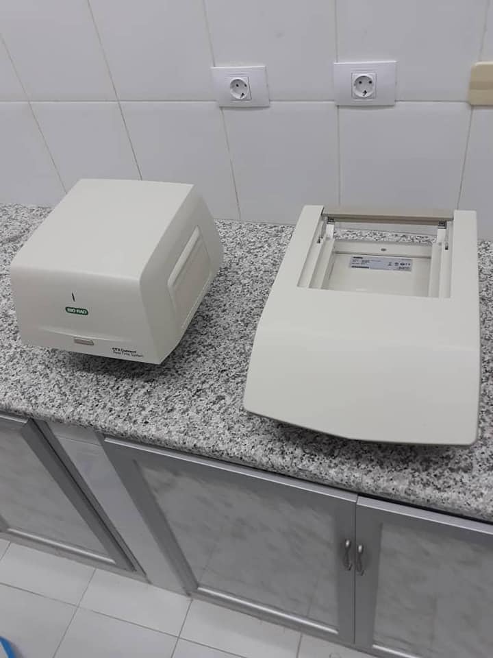 توفير جهاز فحص PCR للكشف عن فيروس كورونا في مصراته