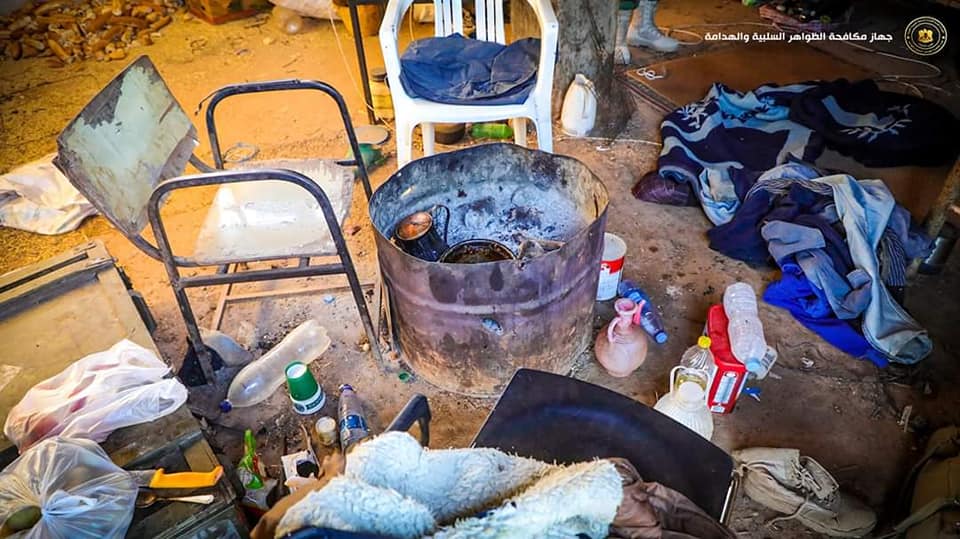 جهاز مكافحة الظواهر السلبية تخلي مواطن اعتدى على حرم جامعة بنغازي