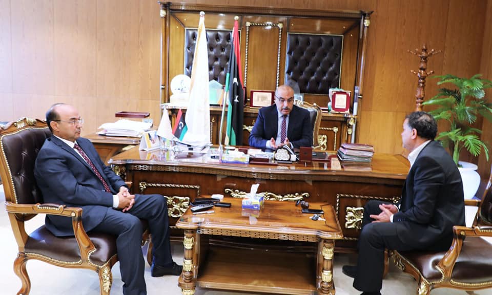 حل مشاكل الشركة العامة لخدمات النظافة بنغازي