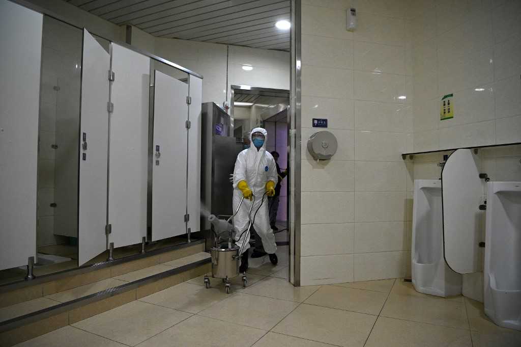 دراسة جديدة تؤكد انتقال فيروس كورونا بهذه الطرق الغريبة..