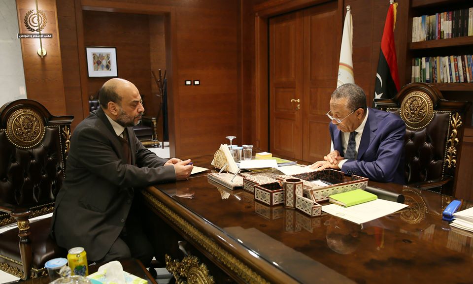 رئيس الحكومة المؤقتة يطلع على خطة وزارة الاقتصاد للعام 2020