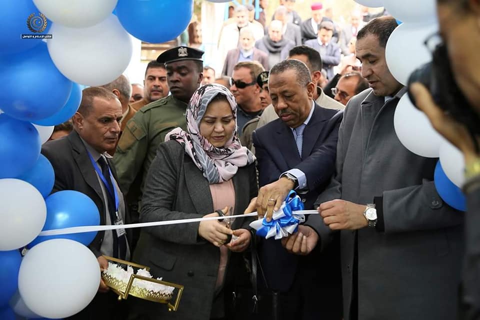 رئيس الحكومة المؤقتة يفتتح مبنى كلية الأداب والعلوم بجامعة بنغازي فرع المرج