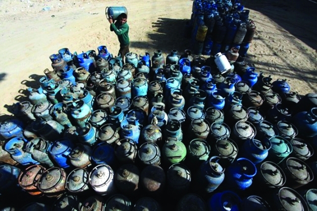 شحنات من غاز الطهي تصل إلى درنة الثلاثاء فأين سيتم توزيعها؟