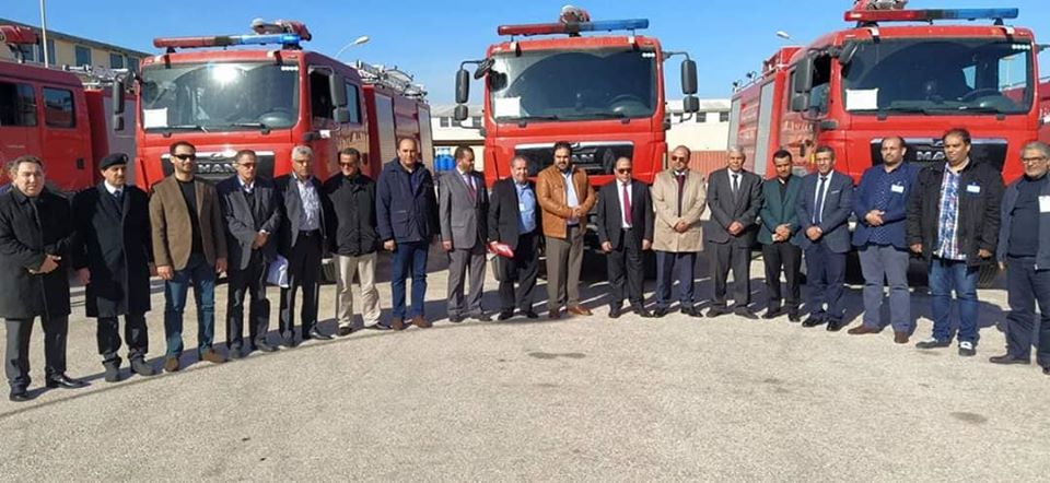 شركة الخليج العربي تُزود بلدية بنغازي بسيارات إطفاء