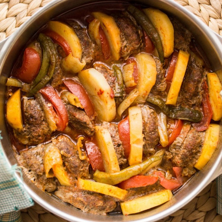 صينية الكفتة بالبطاطس والباذنجان