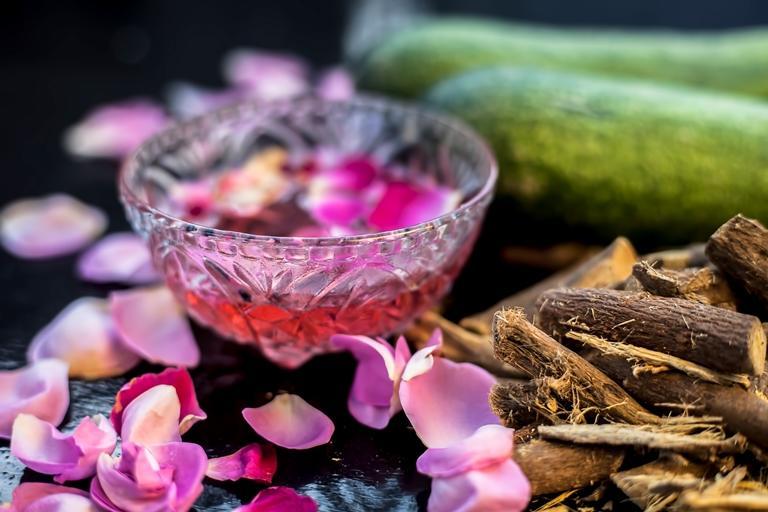 فوائد العرقسوس للبشرة.. لكل خلطة وظيفة