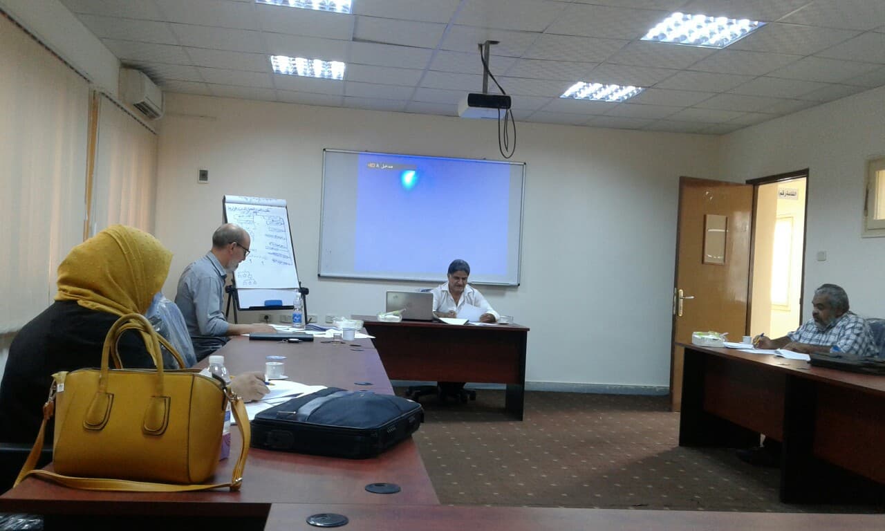 لجنة التحكيم لجائزة مكتب إصدار السجل المدني الزاوية للتميز تبحث دليل الجائزة وشروط الترشح