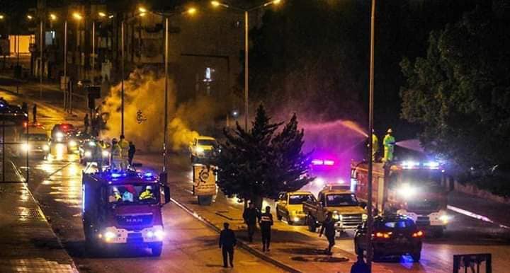 مؤسسة الموارد المائية بالحكومة المؤقتة تطهر البلديات والمرافق