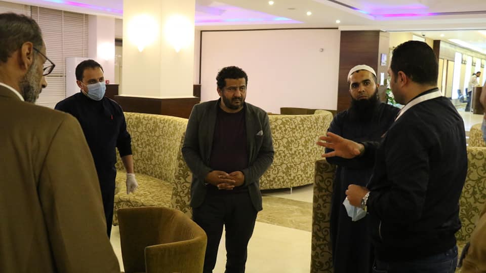 متابعة إجراءات استقبال العائدين من مصر إلى طبرق
