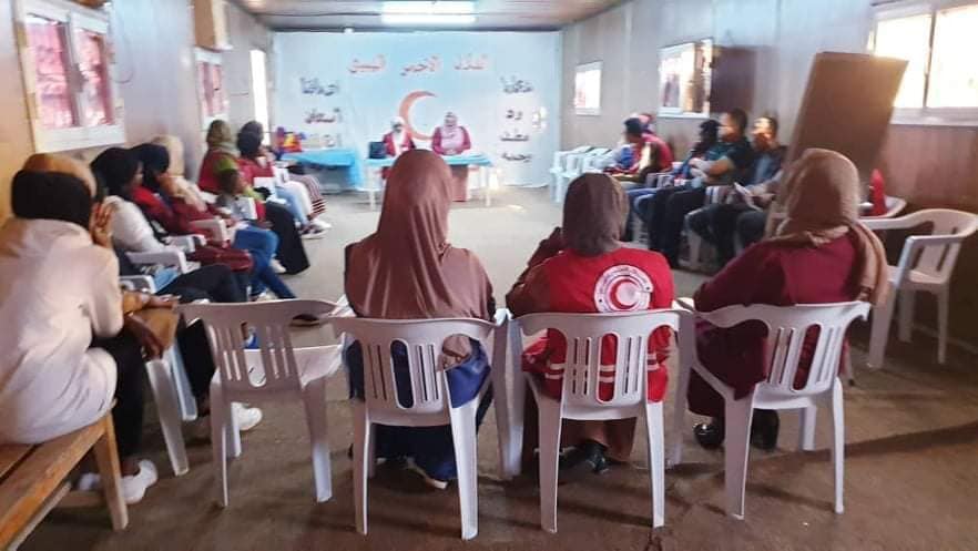 ندوة توعوية حول كورونا في فرع الهلال الاحمرة بالكفرة