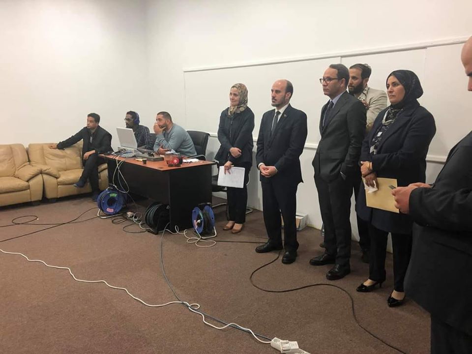 وزير تعليم الوفاق يتابع عمليك تسجيل الدروس