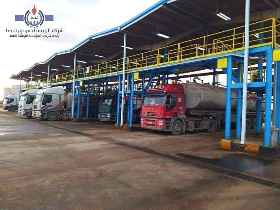 وصول قافلة من الوقود إلى مدينة سرت وتوقعات بوصول قافلة غاز الطهي قريباً