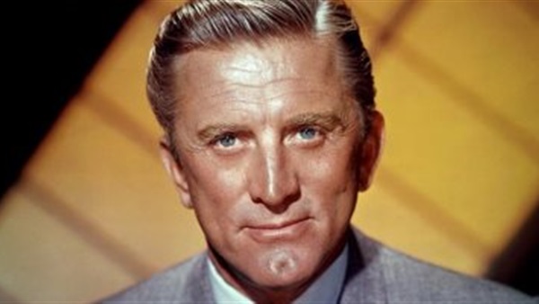 وفاة النجم العالمى كيرك دوجلاس عن عمر يناهز 103 أعوام