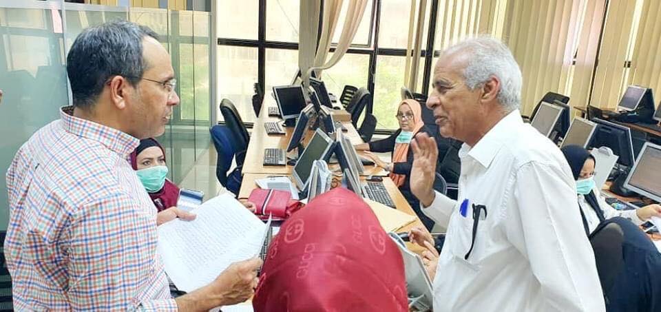 وكيل تعليم الوفاق يتابع سير عمل إعداد الاسئلة الاسترشادية للامتحانات